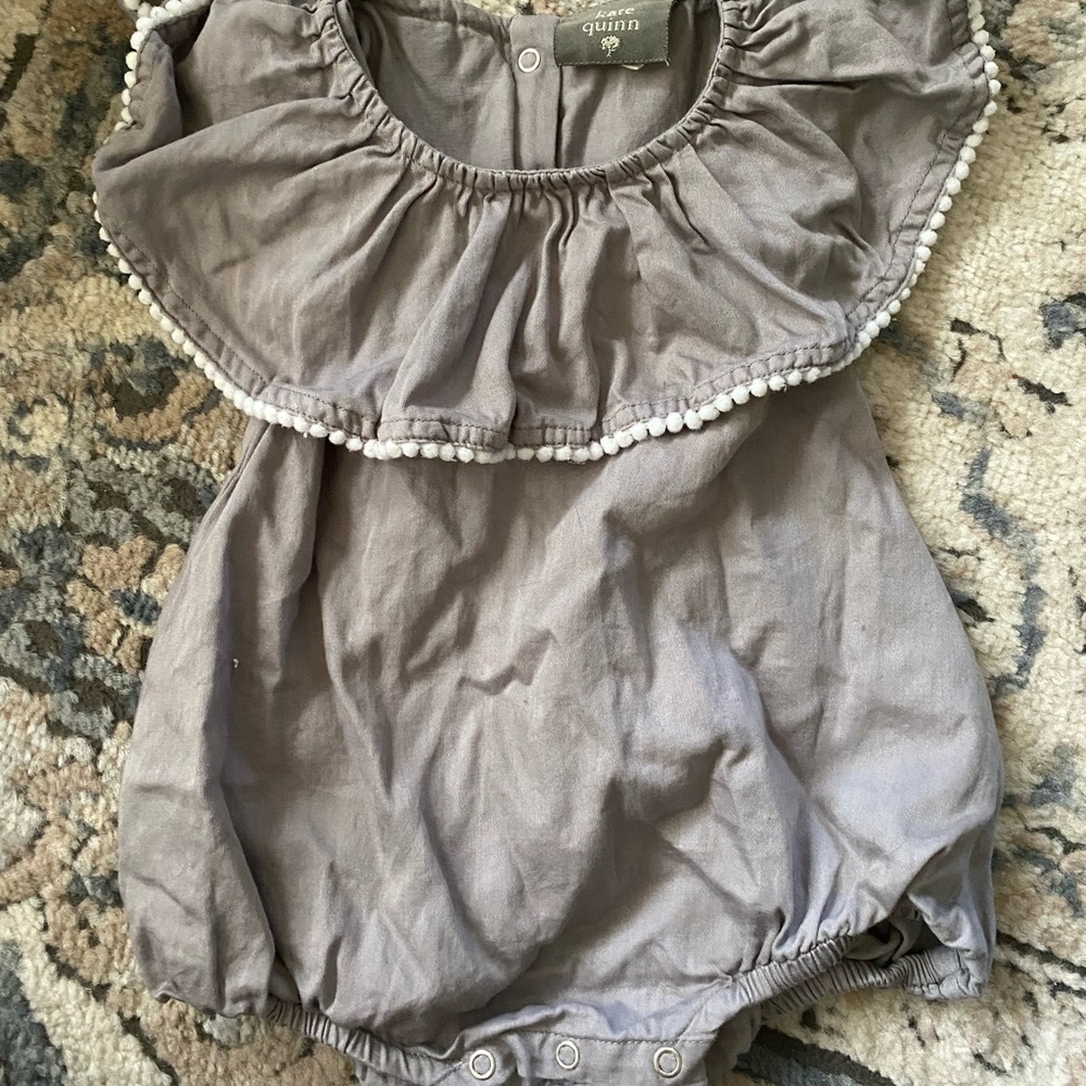 Kate Quinn girls bubble romper 12-18 months